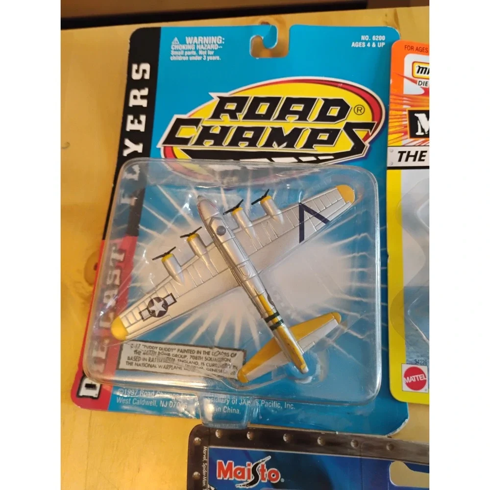 Vintage Toy Airplanes Lot Road Champs Matchbox Maisto Herpa Marvel Diecast